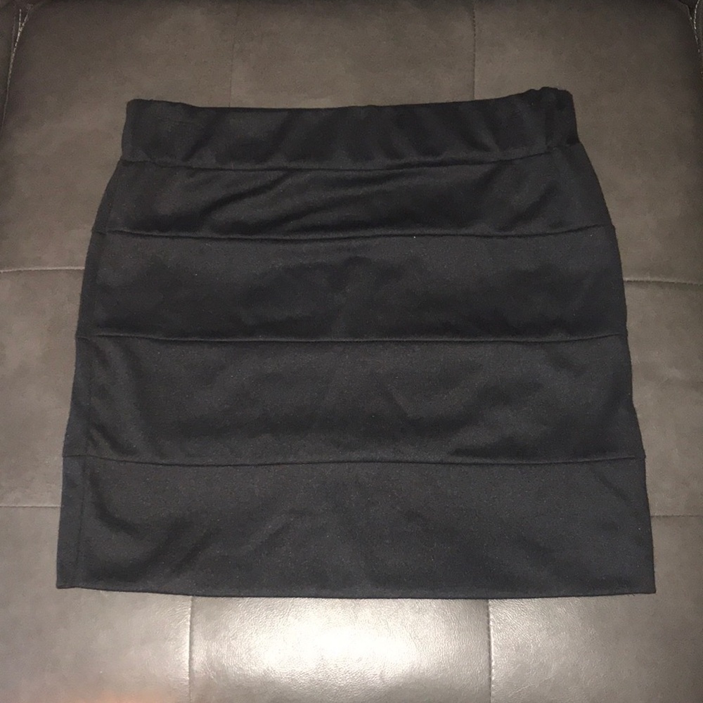 Large Black Pull On Mini Skirt